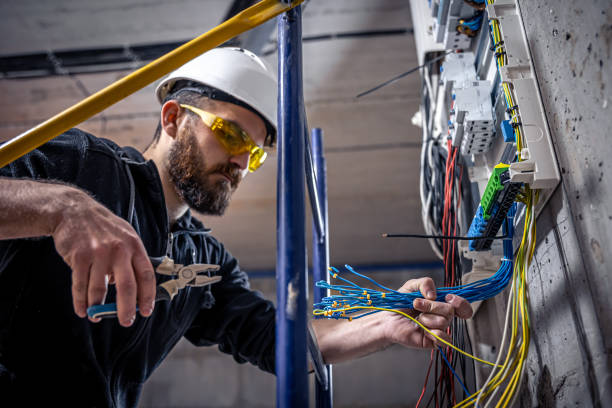 Best Best Electricians Near Me  in New Johnsonville, TN